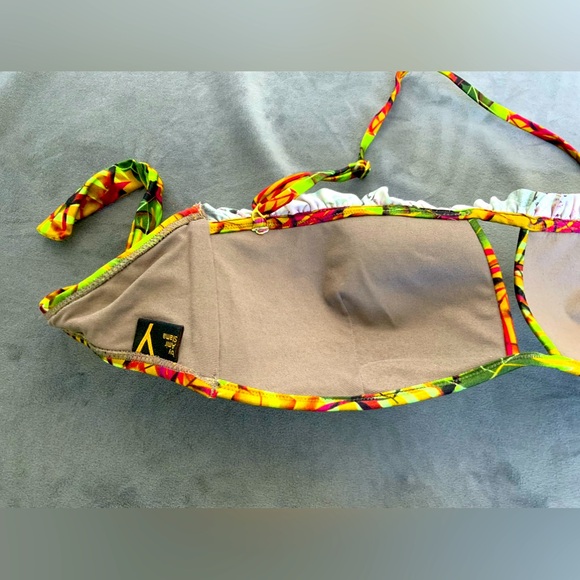 Amir Slama bikini - Picture 3 of 3